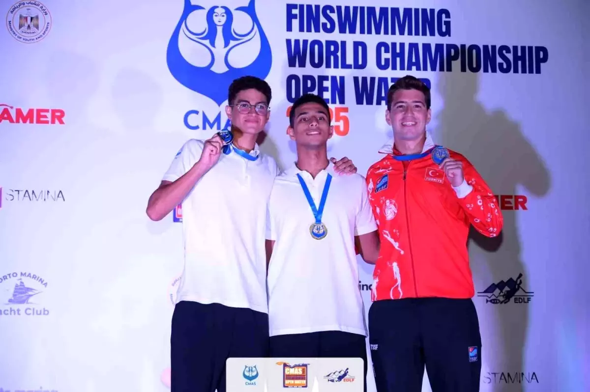 derin toparlak dunya paletli yuzme sampiyonasinda bronz madalya kazandi VIb3qsxE.jpg