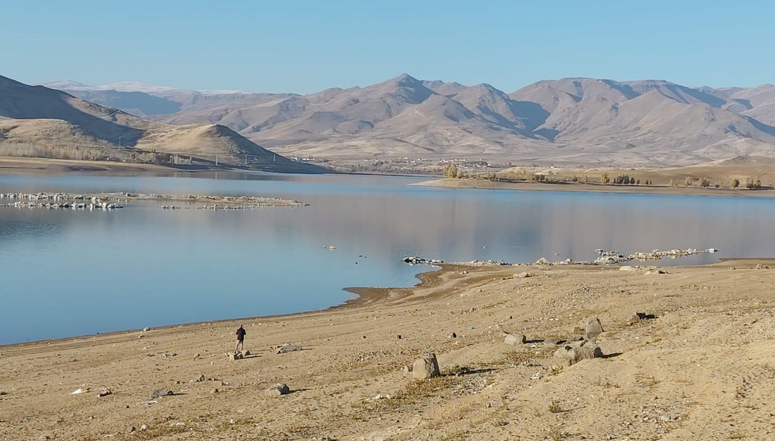 ercisteki barajlarin su seviyesi kritik seviyelere dustu miuewKbj.jpg