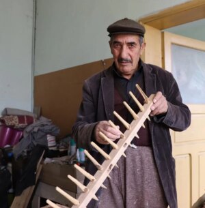 husamettin aras atik tahtalardan urunler imal ederek gecimini sagliyor HhC3vT7W.jpg