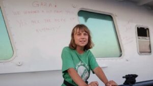 kuresel sumud filosu aktivistlerinden greta thunberg su icin yalvarmak zorunda kaldik iskence gorduk QKkvRYGZ.jpg
