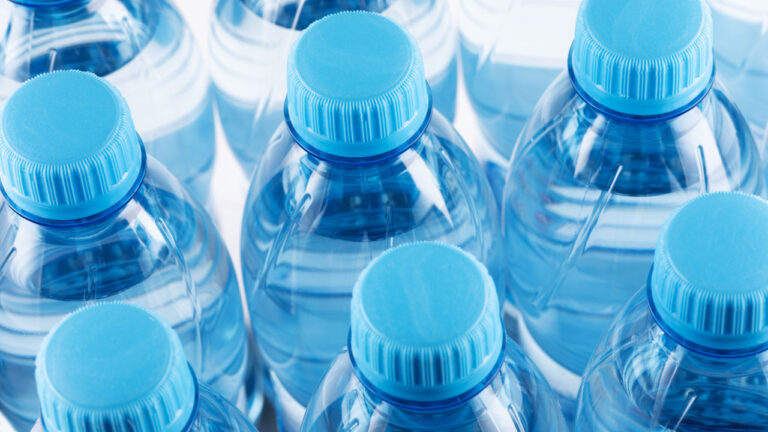 plastik sisede satilan sularin son kullanim tarihi var mi var ama LVy7bju1.jpg