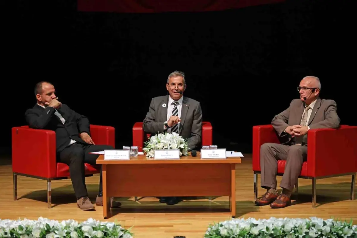 talas belediyesinden aliya izzetbegovic anma programi aH988N51.jpg