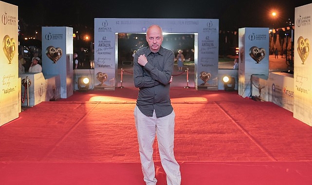 altin portakal galalarinda bugun gurcistandan masalsi bir oyku ve deprem yaralarini oyunla saran cocuklar vardi exqebLj3.jpg