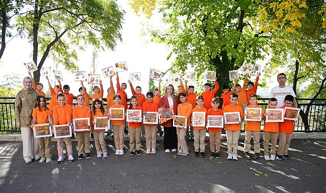 sonbahar yapraklari osmangazide sanata donustu tE9FHM73.jpg