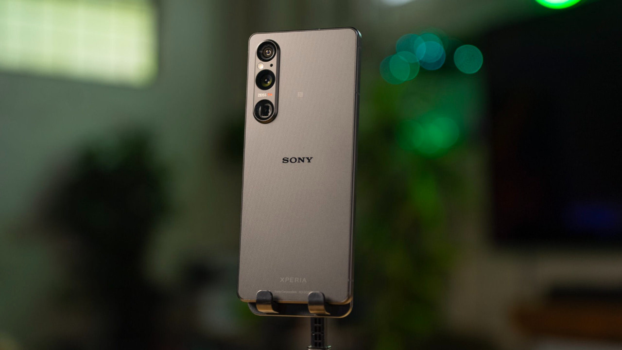 sony devam dedi yeni xperia modeli yolda 8HqA1bie.jpg